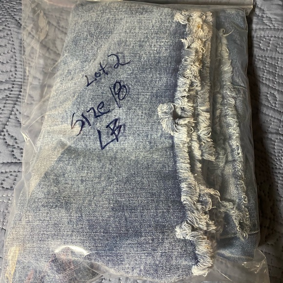 Lane Bryant Size 18 Distressed Denim Shorts - Picture 5 of 5